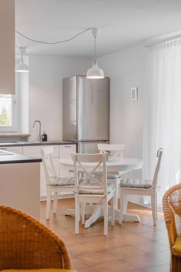 Renoviertes Apartment Mit Terrasse An Der Piste Mit Kostenlosen Wifi Карецца-аль-Лаго Экстерьер фото
