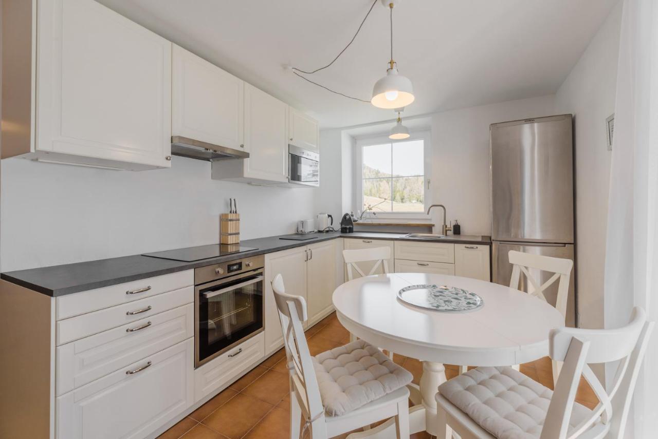 Renoviertes Apartment Mit Terrasse An Der Piste Mit Kostenlosen Wifi Карецца-аль-Лаго Экстерьер фото